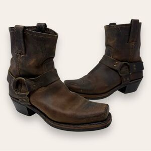 FRYE Harness 8R Leather Belted Western Moto Ankle Boot Brown Square Toe 9 Womens